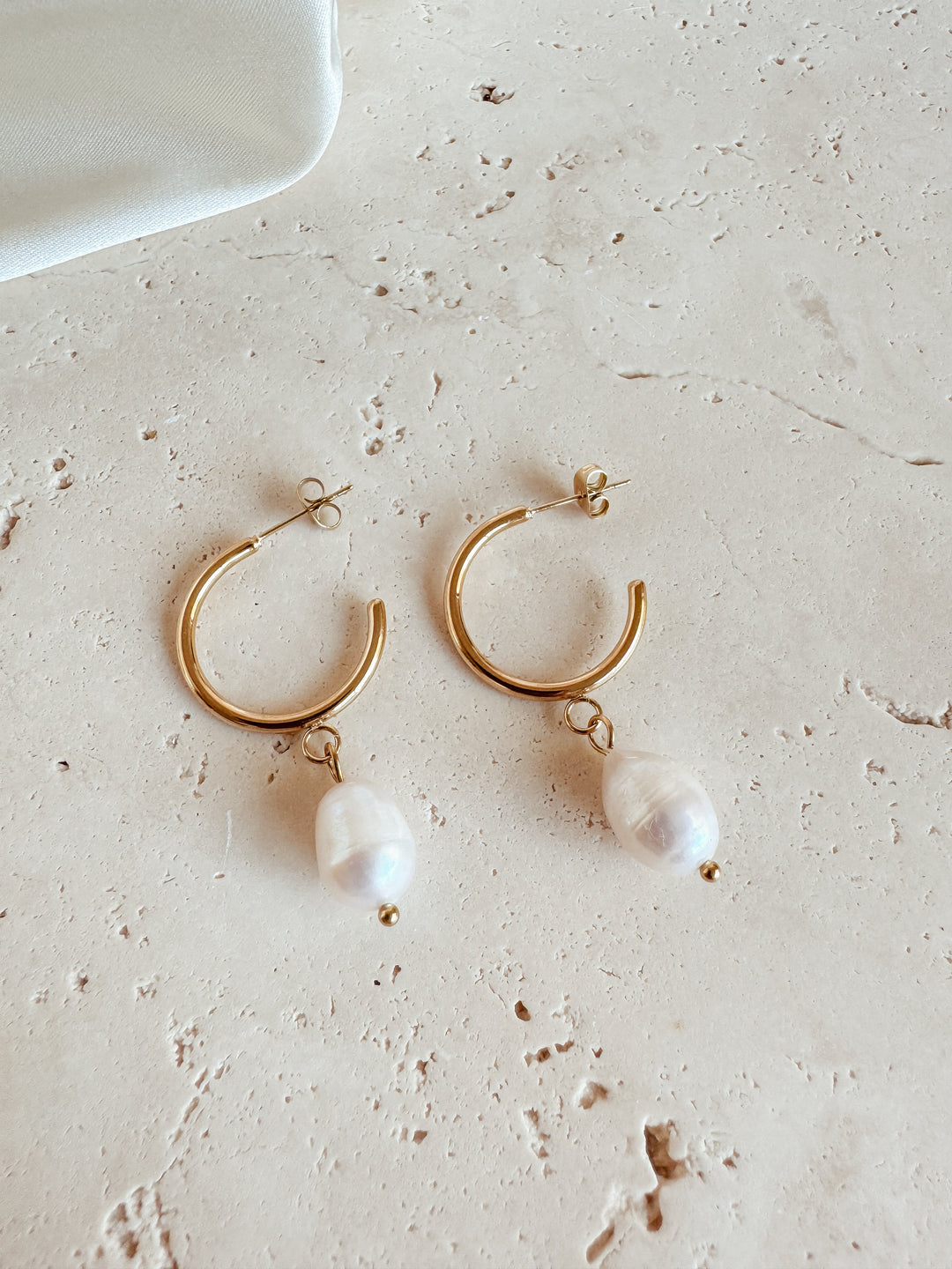 Aline Pearl Earrings - Earrings
