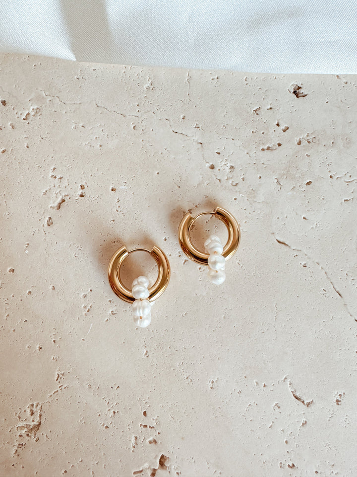 Alissa Pearls Earrings - Earrings